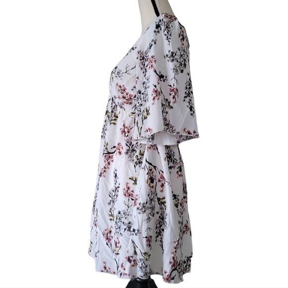 Stone Cold Fox Silk Floral Dress - Picture 3 of 9